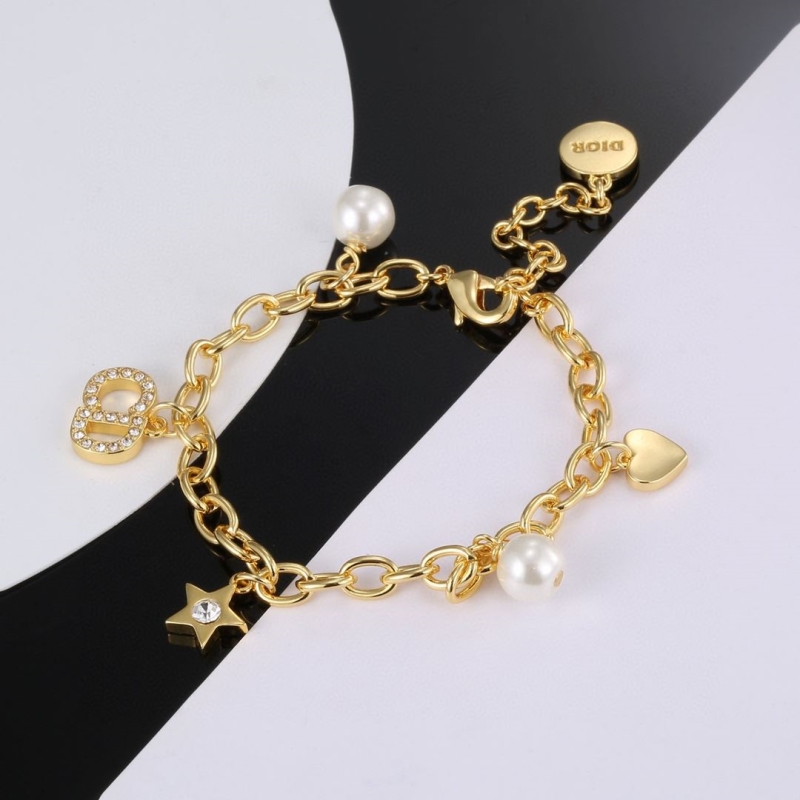 chr1st1an D10r bracelets